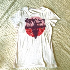 Aeropostale Tee with Lace appliqué, Sz M